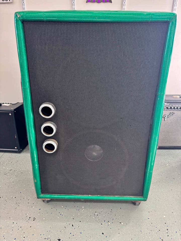 Green 1970s Plush P1000S Cabinet