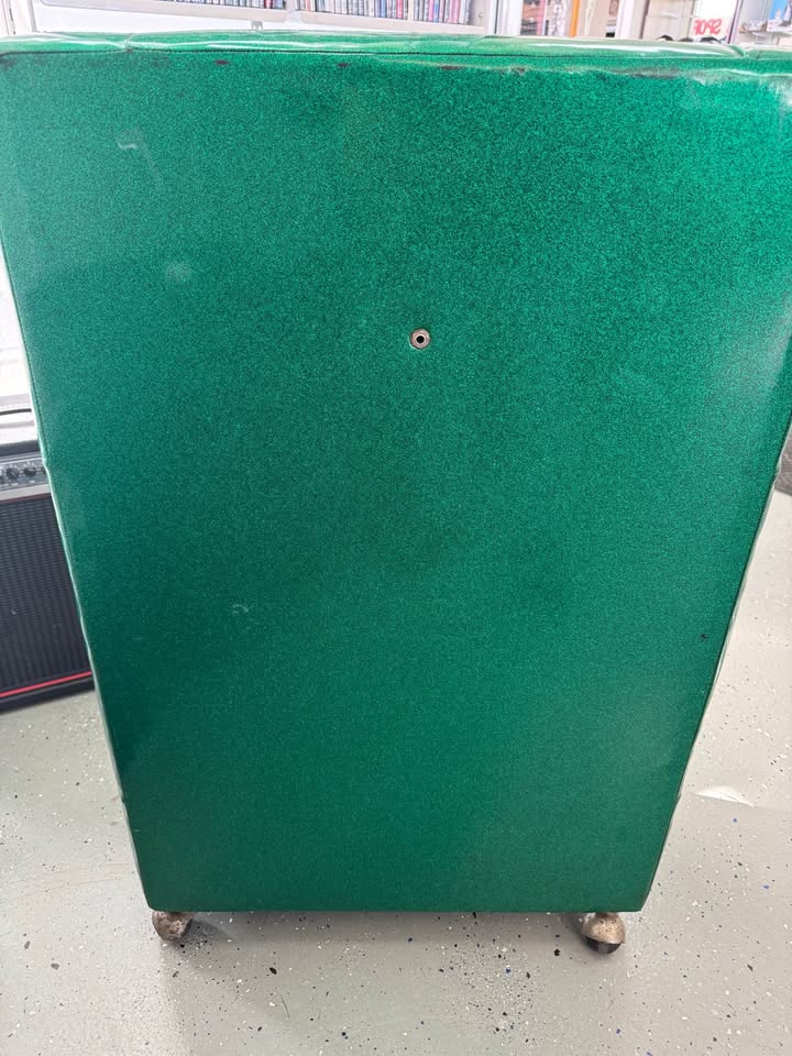 Green 1970s Plush P1000S Cabinet